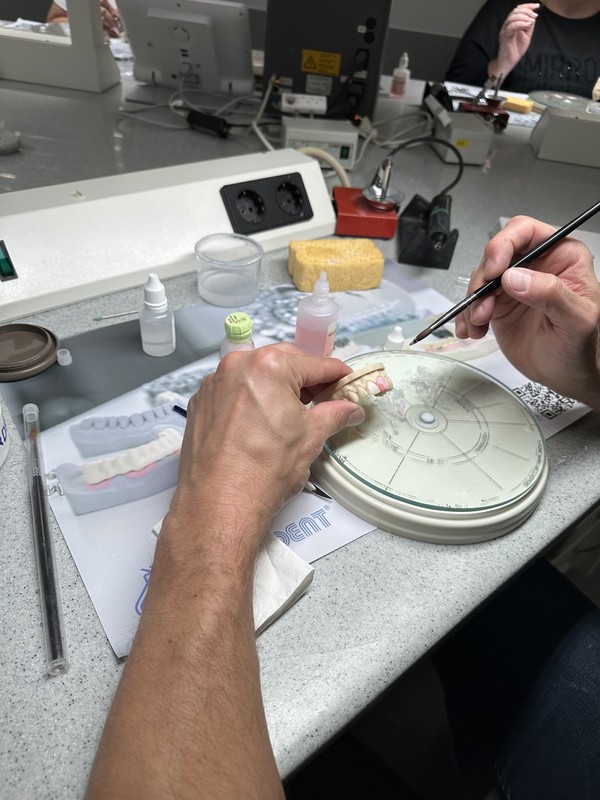 Umjetnost boje i teksture: mikro-layering za savršenu estetiku