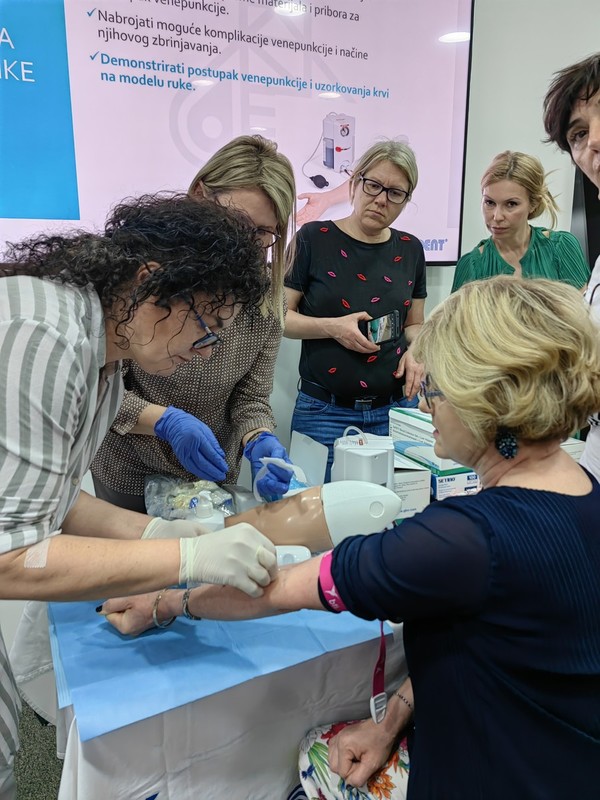 Uporaba tehnologije PRGF endoret in implantatnega sistema bti v vsakodnevni praksi - predavanja in delavnica